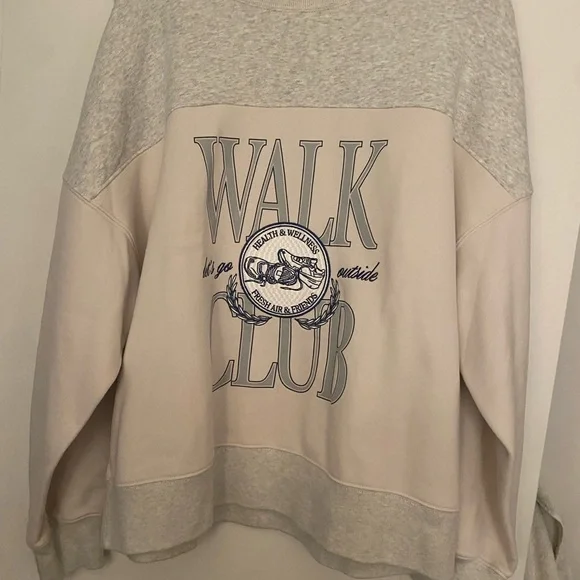 Abercrombie & Fitch Gray and Cream Crewneck Sweater - Picture 1 of 7